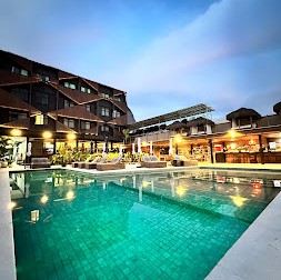 BE LOFT - PISCINA.jpg